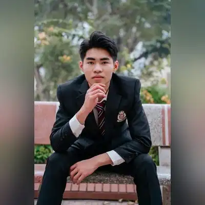 成凝哲